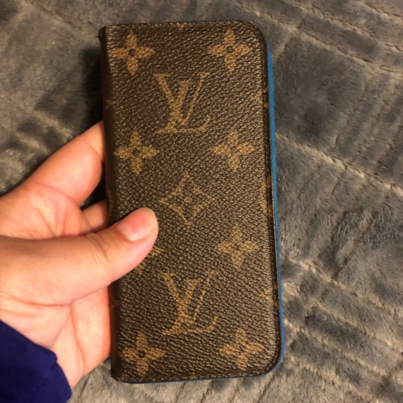 Authentic Louis Vuitton iPhone 7/8 regular case - Picture 3 of 7